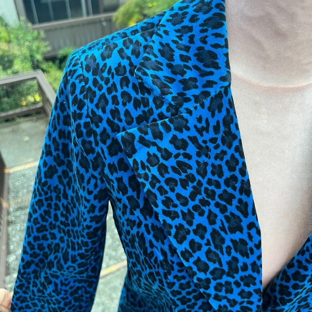 Jacket-Blue leopard velvet feel, rare, funky, DG2, Diane Gilman, fits 6/8 - Picture 5 of 12